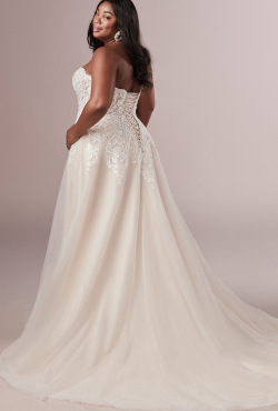 CurveStyles-BlushBridal-July2111