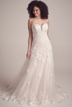 CurveStyles-BlushBridal-March2310