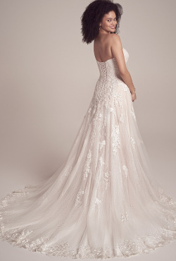 CurveStyles-BlushBridal-March2311