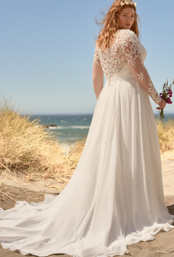 CurveStyles-BlushBridal-March2327