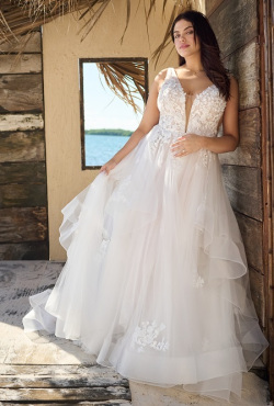High-Rebecca-Ingram-Winona-A-Line-Wedding-Dress-23RK688B01-PROMO3-BLS-Curve-1