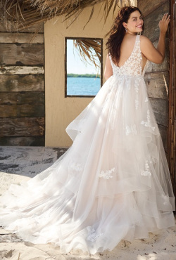 High-Rebecca-Ingram-Winona-A-Line-Wedding-Dress-23RK688B01-PROMO4-BLS-Curve